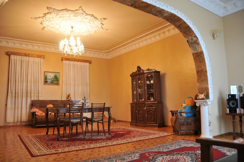 Guest House Ukimerioni Кутаїсі Номер фото