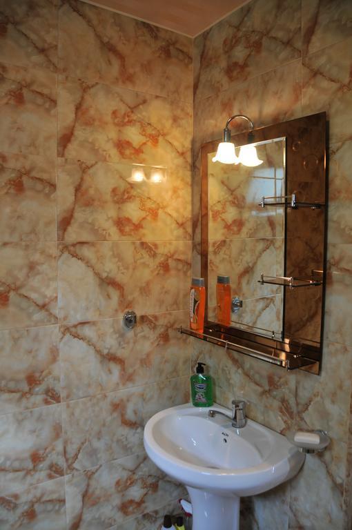 Guest House Ukimerioni Кутаїсі Номер фото