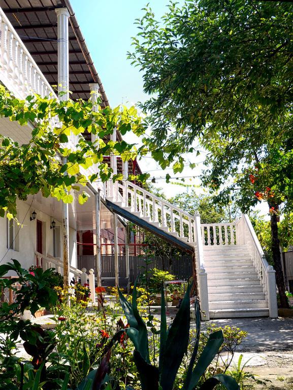 Guest House Ukimerioni Кутаїсі Екстер'єр фото