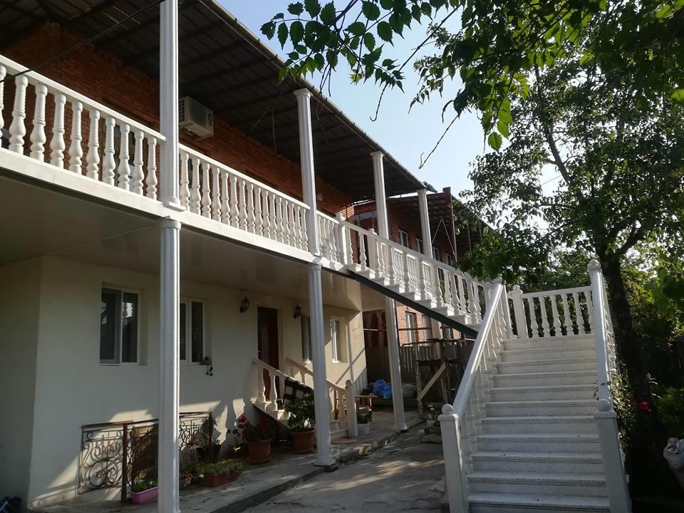 Guest House Ukimerioni Кутаїсі Екстер'єр фото